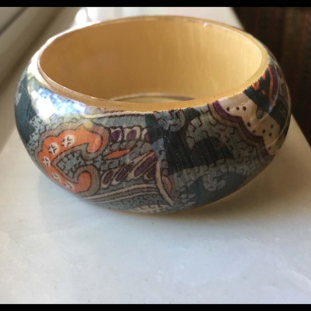 Vintage plastic covered paisley bangle bracelet